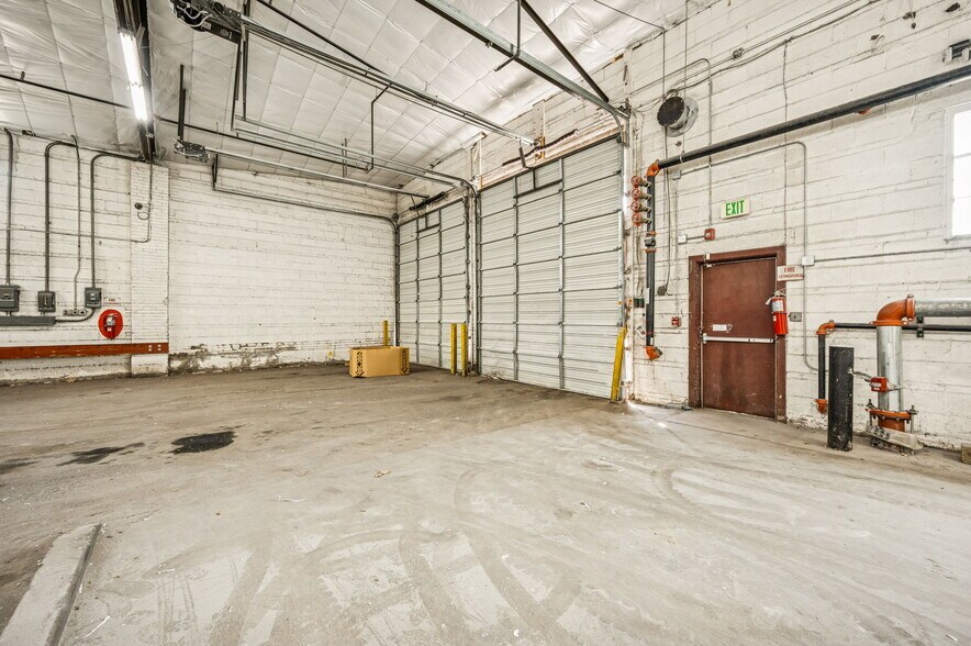 More Photos Of 313 W Bayaud Ave, Denver Warehouse For Lease