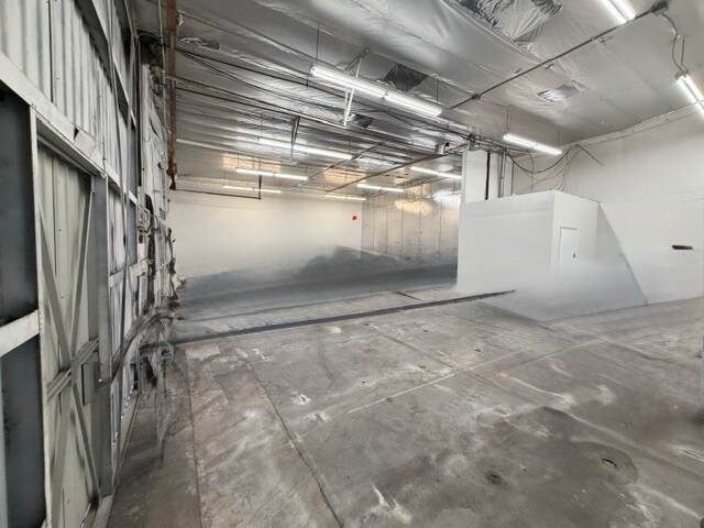 More Photos Of 2814 N San Fernando Blvd, Burbank Auto Repair For Lease