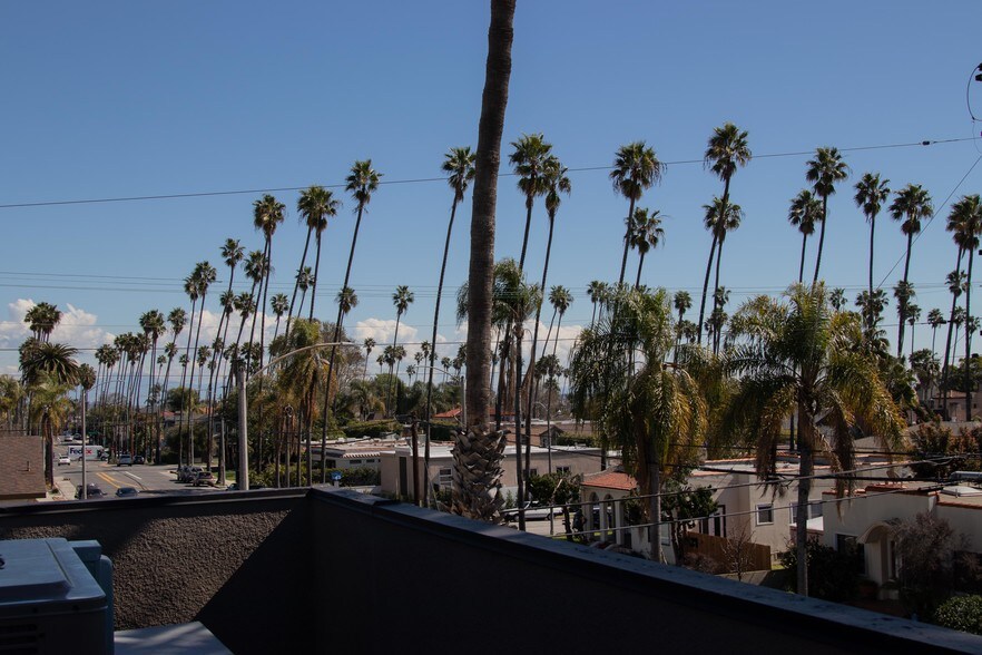 More Photos Of 4105 E Broadway, Long Beach Office For Lease