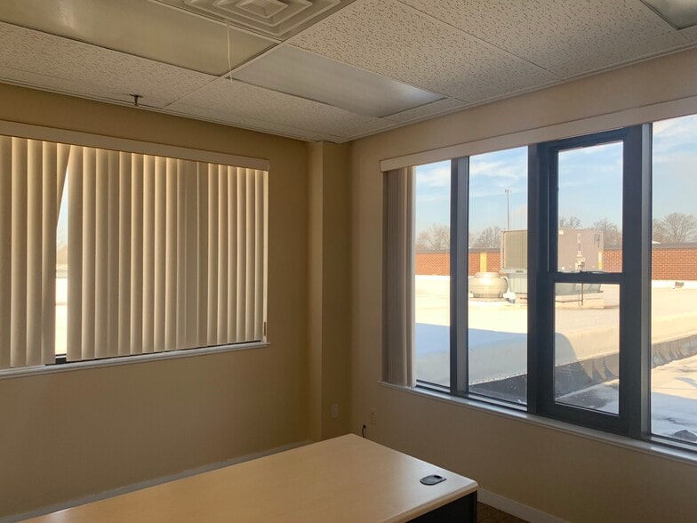 More Photos Of 240-260 W Nyack Rd, West Nyack Warehouse For Lease