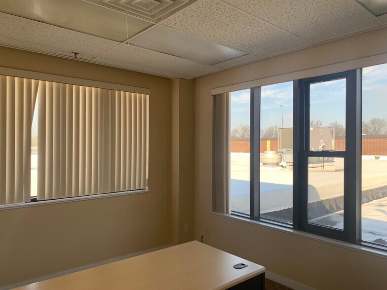More Photos Of 240-260 W Nyack Rd, West Nyack Warehouse For Lease