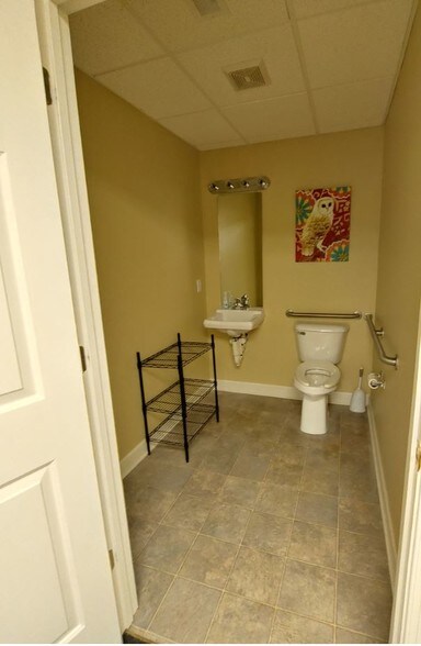 More Photos Of 1836 Eastchester Dr, High Point Office For Sale