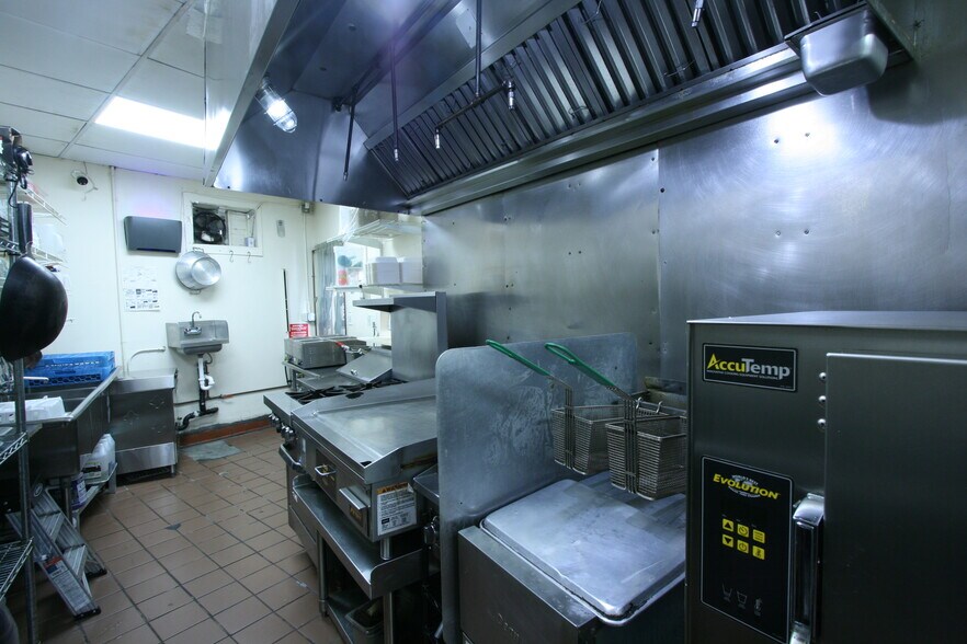 More Photos Of 3036 Waialae Ave, Honolulu Restaurant For Sale