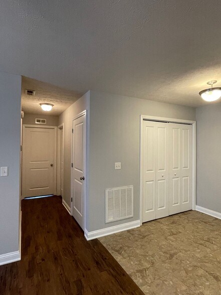 More Photos Of 415 Upper Stone Ave, Bowling Green Apartments For Sale