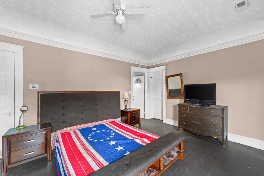 More Photos Of , Cleveland Unknown For Sale