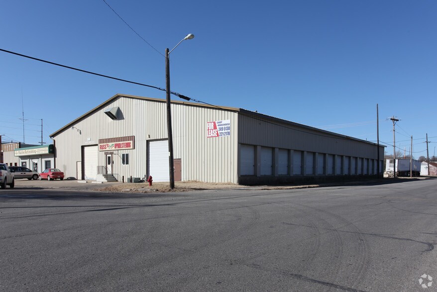 More Photos Of 127-135 NW Van Buren St, Topeka Warehouse For Sale