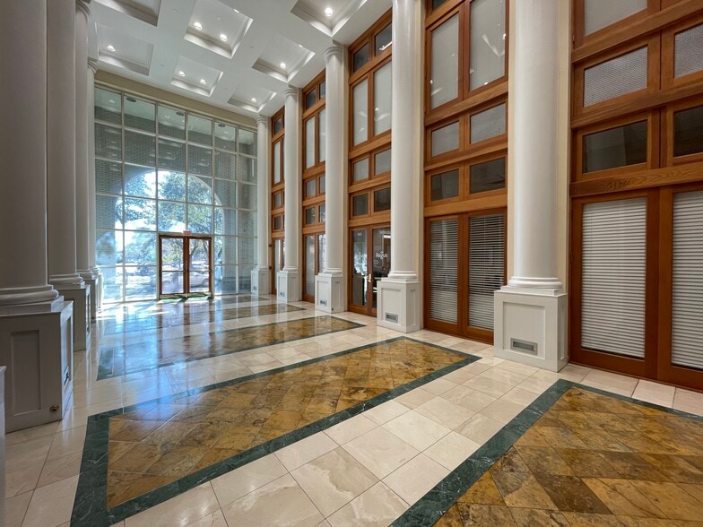 More Photos Of 300 E University Ave, Gainesville Office Residential For Sale