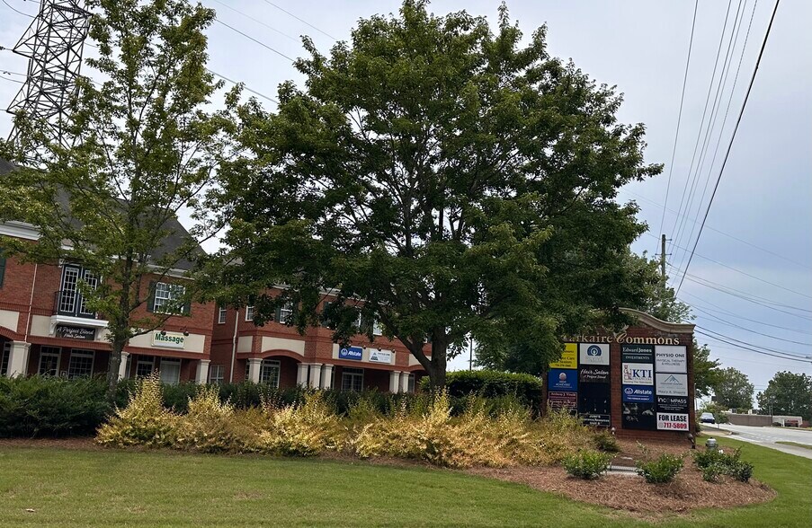 More Photos Of 4994 Lower Roswell Rd, Marietta Medical For Lease
