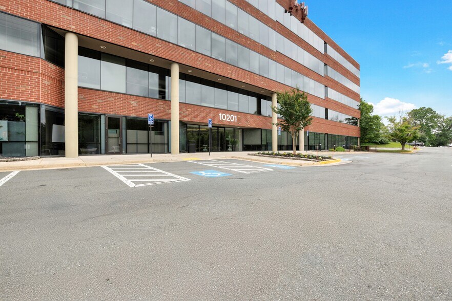 More Photos Of 10201 Fairfax Blvd, Fairfax Office For Lease
