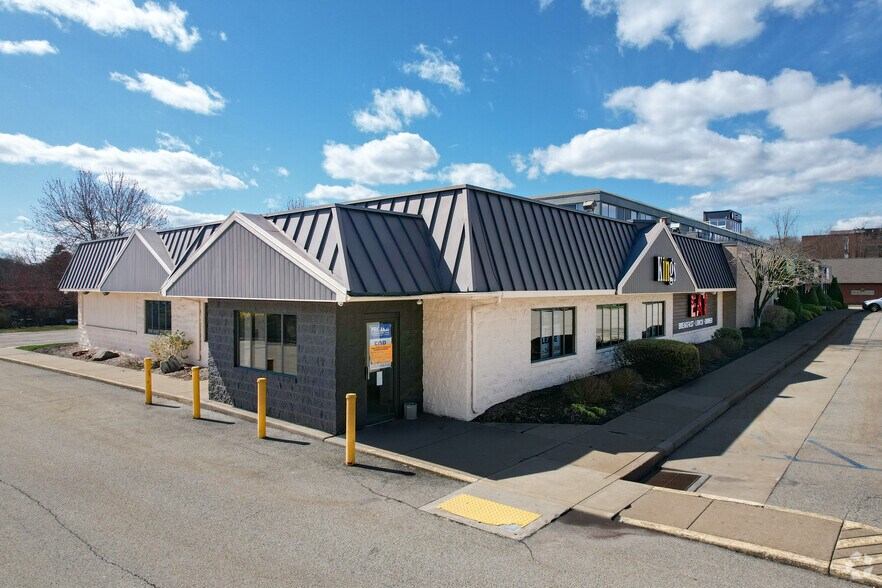 More Photos Of 2400 Leechburg Rd, New Kensington Office For Lease