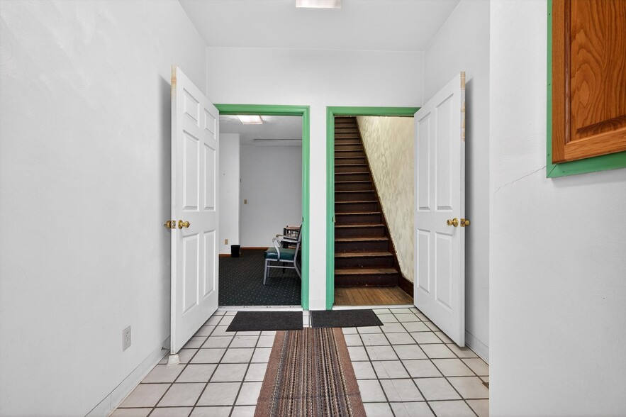 More Photos Of 210 E 5th Ave, Tarentum Office For Sale