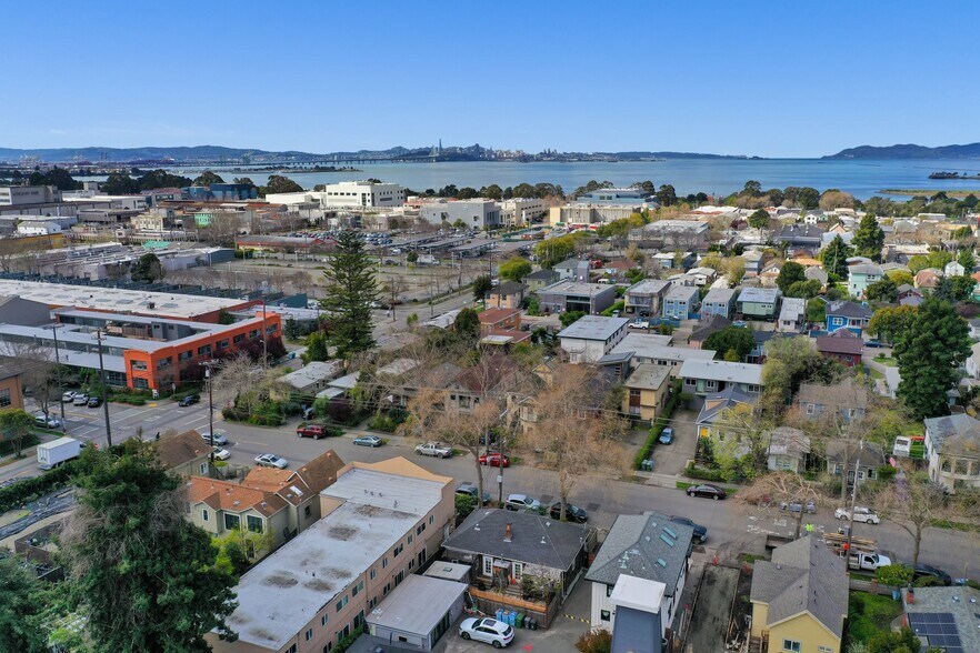 More Photos Of 2435 9th St, Berkeley Apartments For Sale