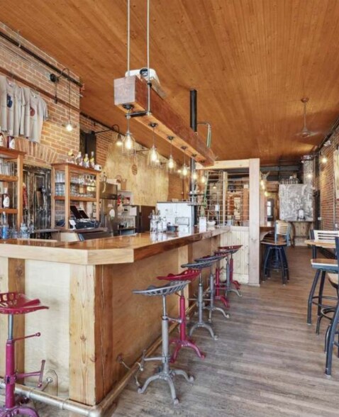 More Photos Of 244 S Broadway, Denver General Retail For Lease