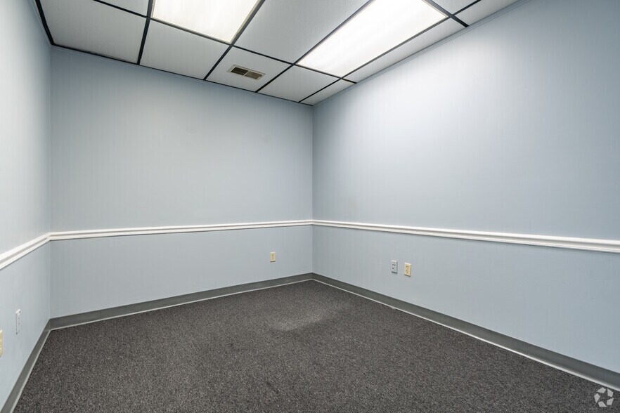 More Photos Of 3639 New Getwell Rd, Memphis Unknown For Lease