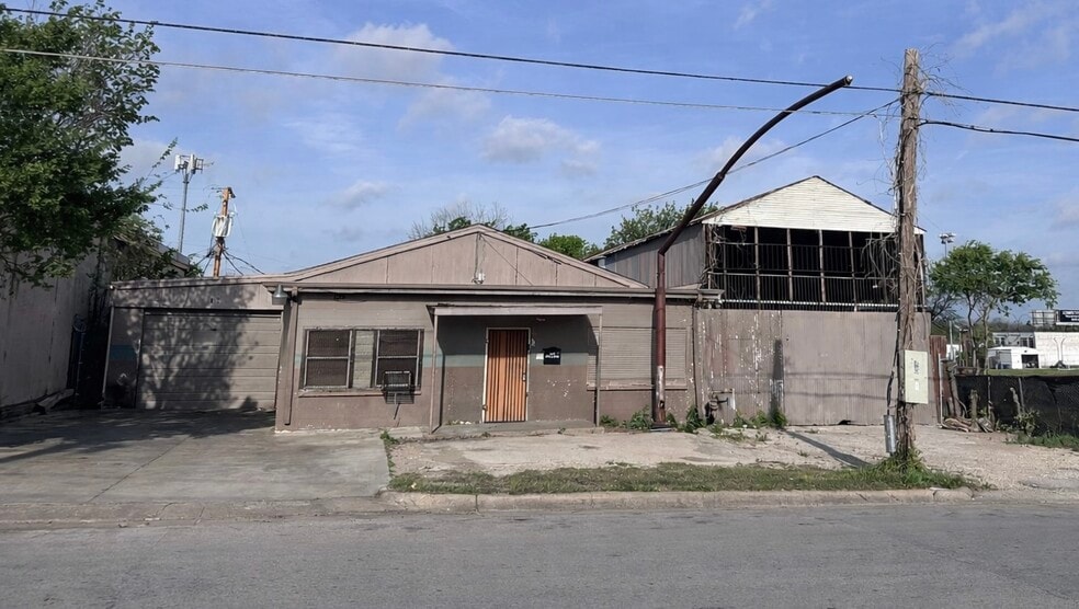 Primary Photo Of 622 S Collard St, Fort Worth Industrial For Sale