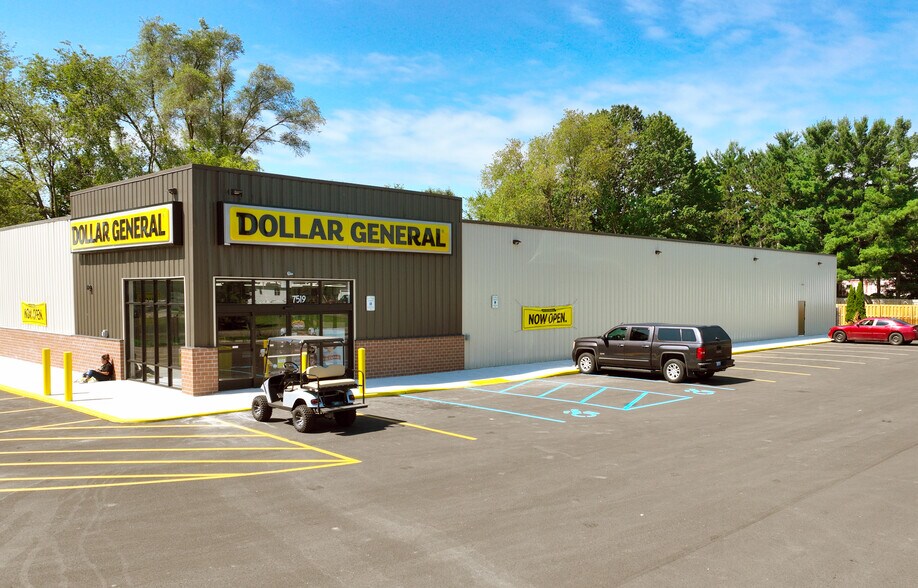 Primary Photo Of 7519 E Michigan Ave, Jackson Convenience Store For Sale