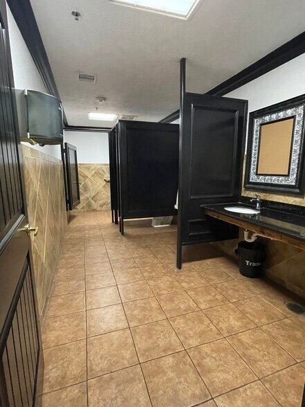 More Photos Of 23233 Aldine Westfield Rd, Spring Freestanding For Lease