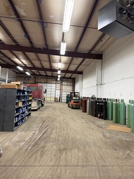 More Photos Of 2301 N Bendix Dr, South Bend Unknown For Lease