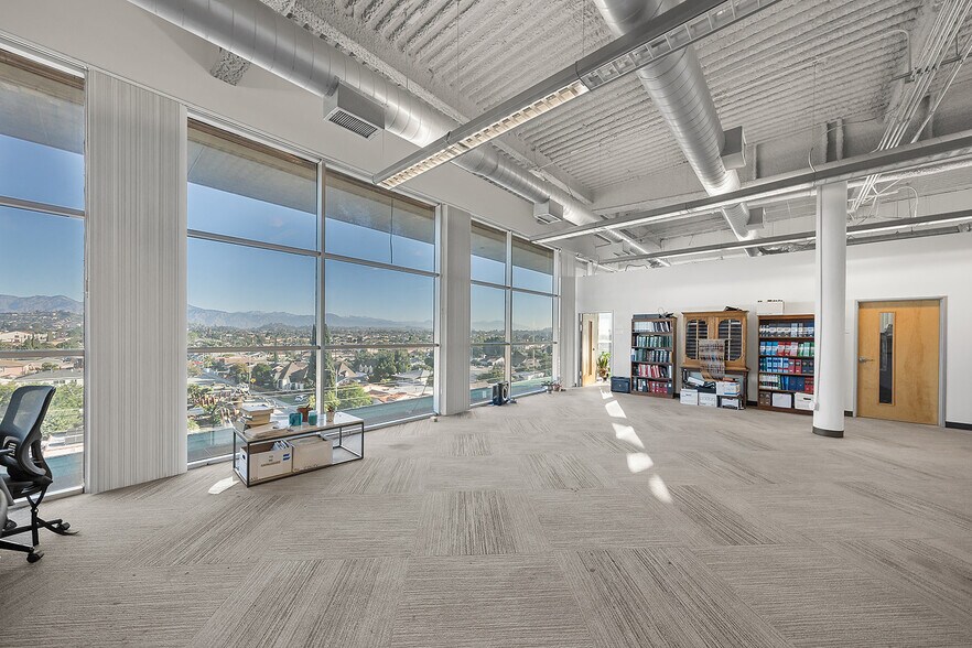 More Photos Of 5301 Whittier Blvd, Los Angeles Office For Lease