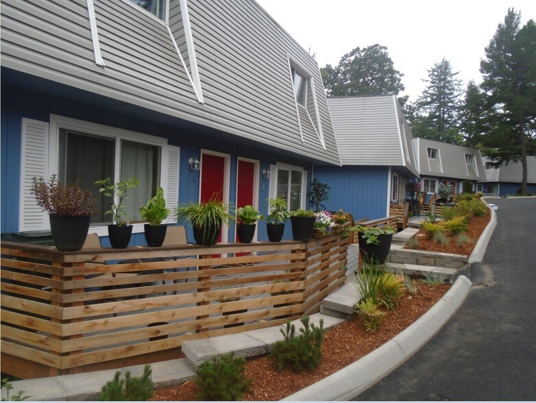 Primary Photo Of 4355 Riverview Ave, West Linn Apartments For Sale