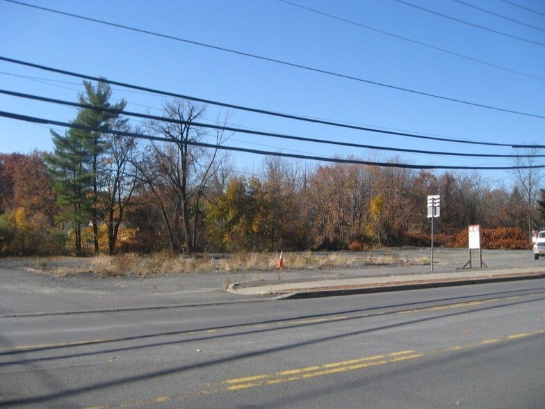More Photos Of 128-130 Main Ave, Wynantskill Land For Sale