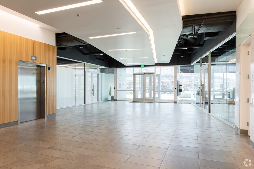 More Photos Of 13693 S 200 W, Draper Office For Lease