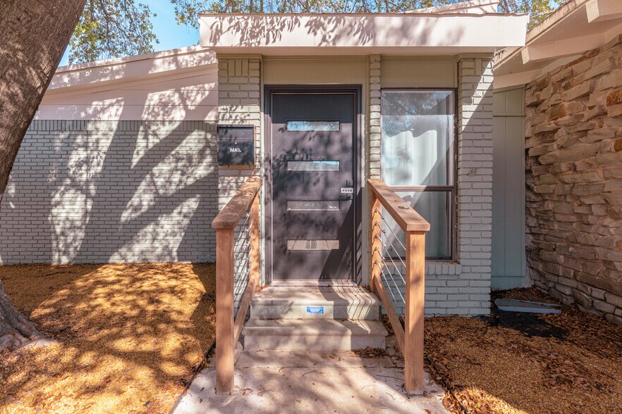 More Photos Of , Ardmore Office For Sale