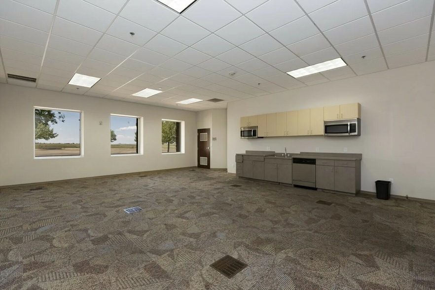 More Photos Of 10000 E University Dr, Prescott Valley Office For Sale