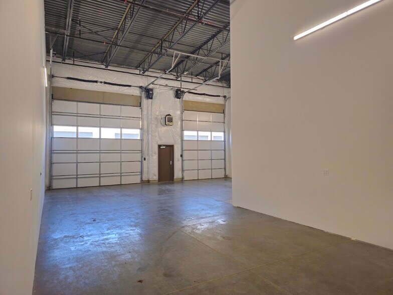 More Photos Of 4285 S Eldridge St, Morrison Flex For Sale