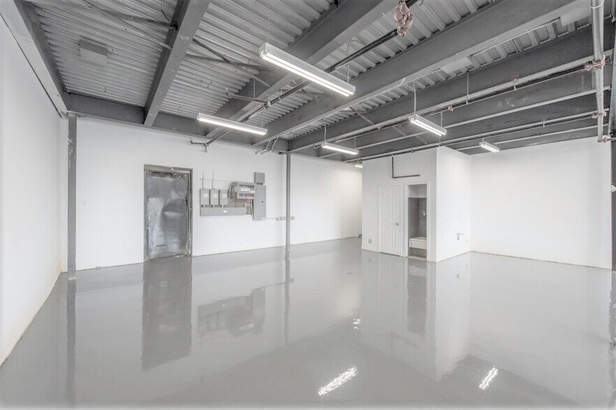 More Photos Of 6 Carlaw Ave, Toronto Showroom For Lease