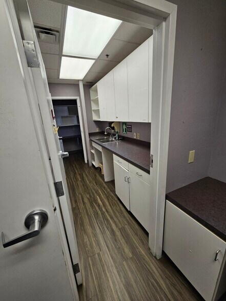 More Photos Of 601 W Owen K Garriott Rd, Enid Office For Sale
