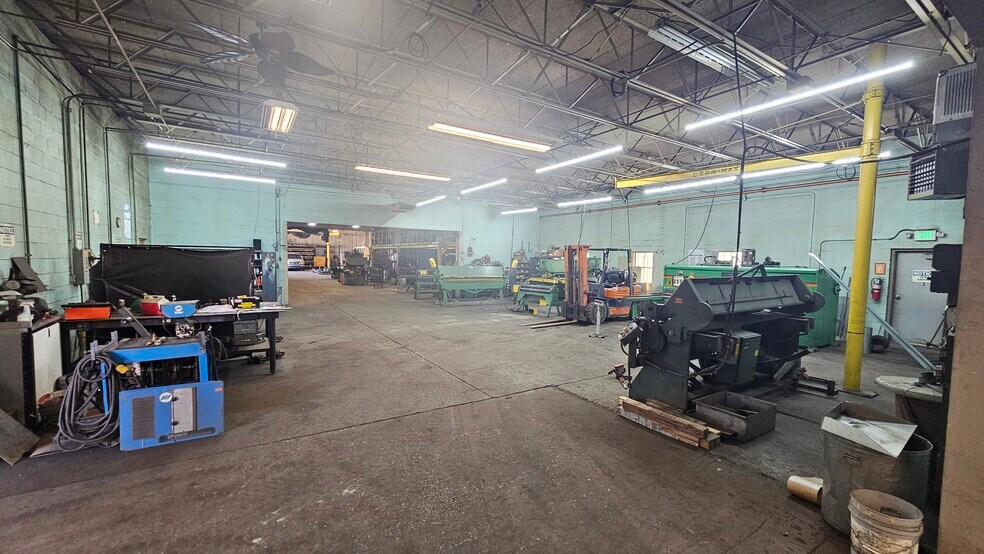 More Photos Of 2008 Ohio St, La Porte Manufacturing For Sale