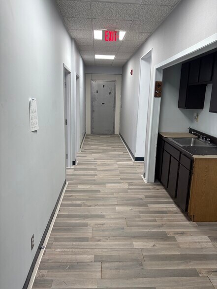 More Photos Of 241 Molnar Dr, Elmwood Park Medical For Lease