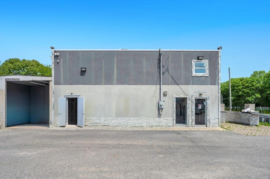 More Photos Of 1189 Montauk Hwy, Mastic Warehouse For Sale