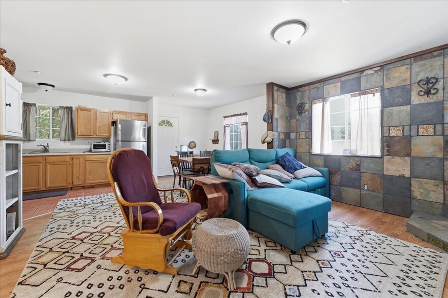 More Photos Of 6911 Engineers rd, Julian Multifamily For Sale