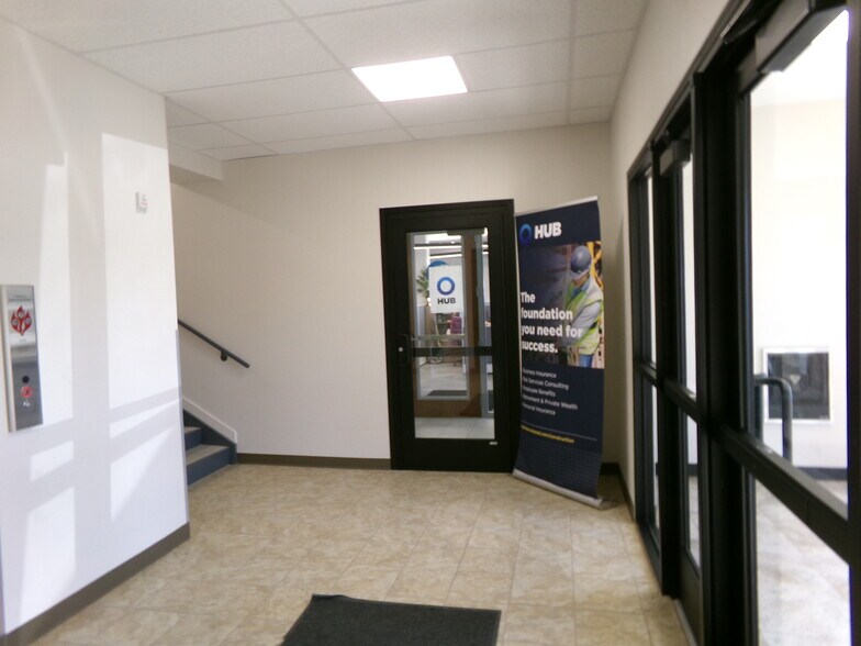 More Photos Of 120 Winston Dr, Rock Springs Office For Sale