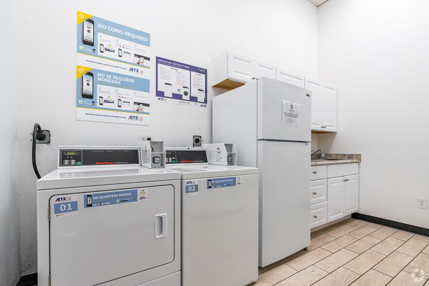 More Photos Of 4244-4944 Poplar Level Rd, Louisville Unknown For Lease