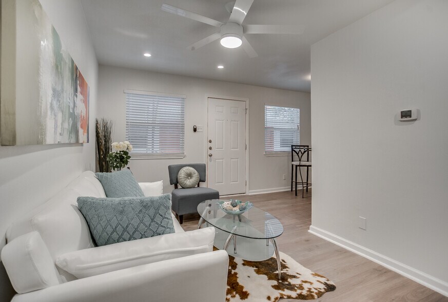 More Photos Of 4927 San Jacinto St, Dallas Apartments For Sale