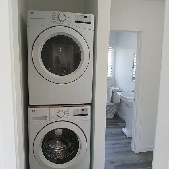 More Photos Of 2404 S Carolina St, San Pedro Apartments For Sale