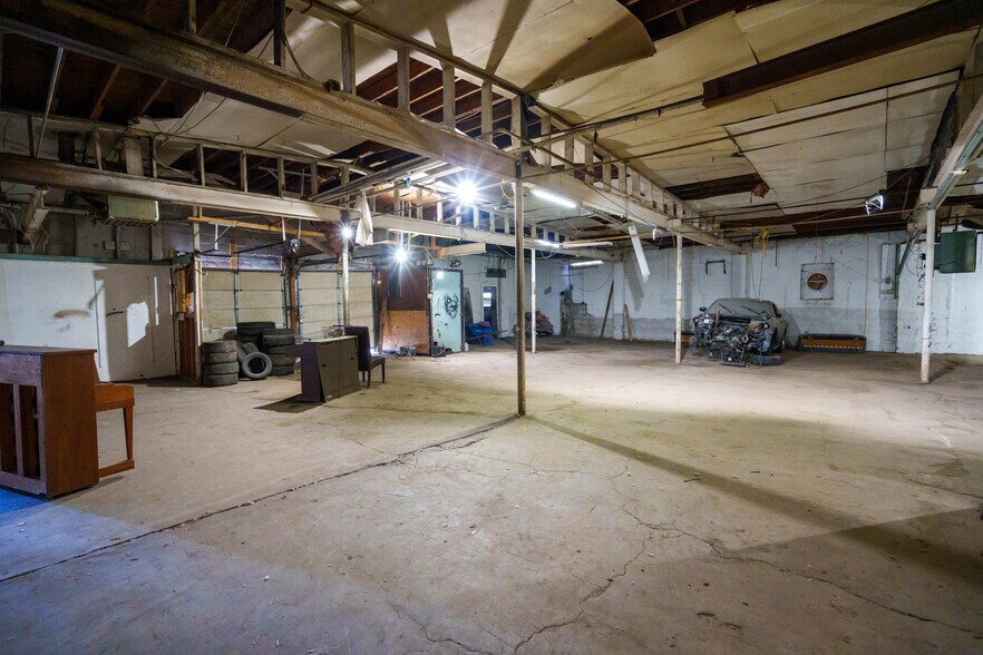 More Photos Of 1125 Mitchell Rd, Schenectady Warehouse For Sale