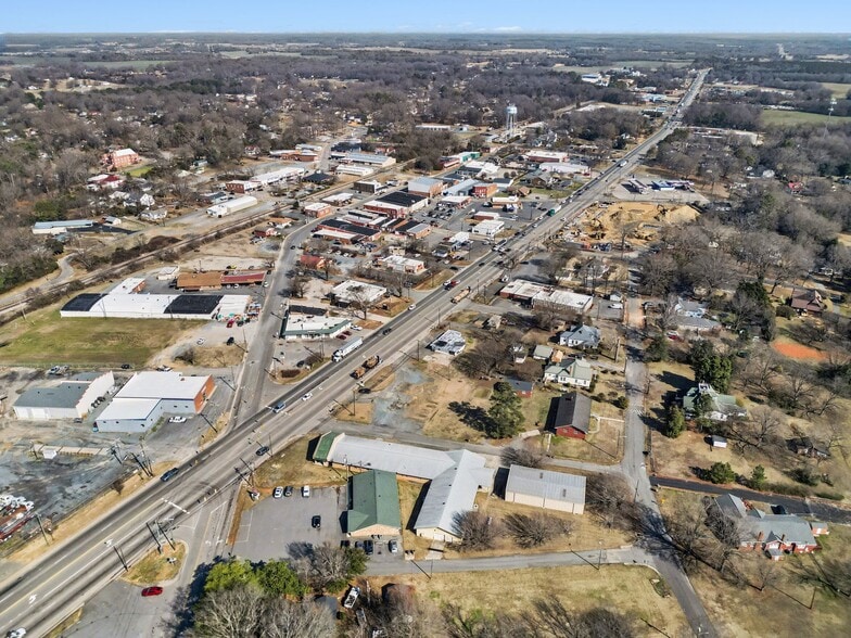 More Photos Of 6402 W Marshville Blvd, Marshville Showroom For Sale