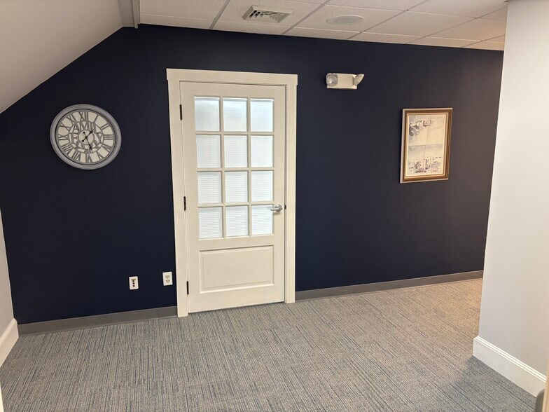 More Photos Of 2299 Woodbury Ave, Newington Medical For Lease