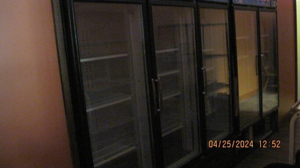 More Photos Of 15-33 Village Center Dr, Reading Flex For Lease