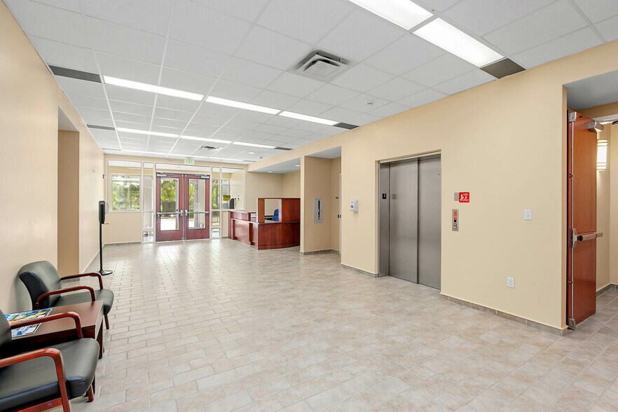 More Photos Of 3101 Sessions Rd, Tallahassee Office For Lease