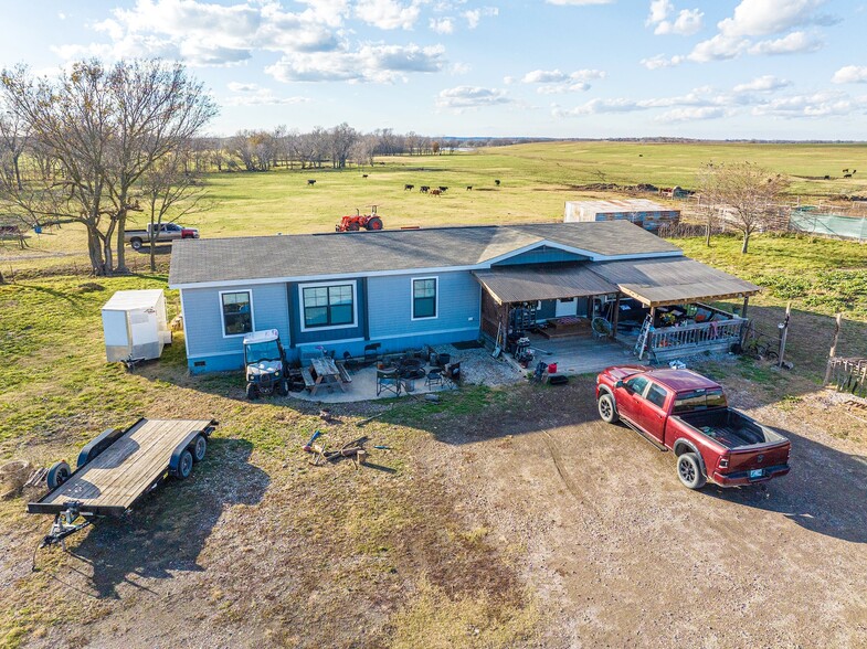 More Photos Of 426550 E 250 Rd, Chelsea Specialty For Sale