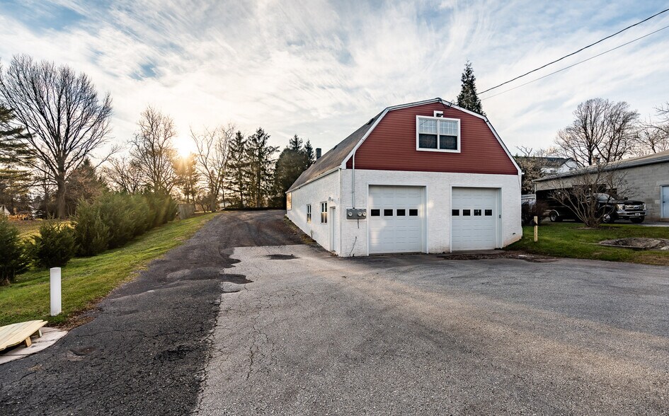 More Photos Of 1512 W Main St, Collegeville Office For Lease