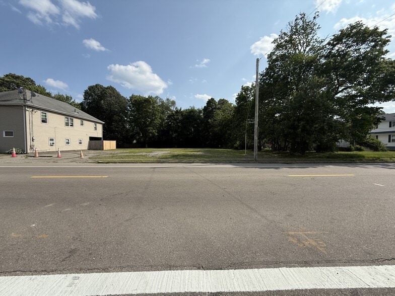 Primary Photo Of 418 Wilbur Ave, Swansea Land For Lease