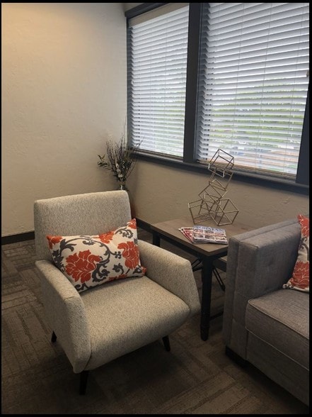 More Photos Of 1215 Crossroads Blvd, Norman Medical For Lease