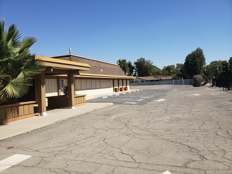 More Photos Of 2814 N Maroa Ave, Fresno General Retail For Sale