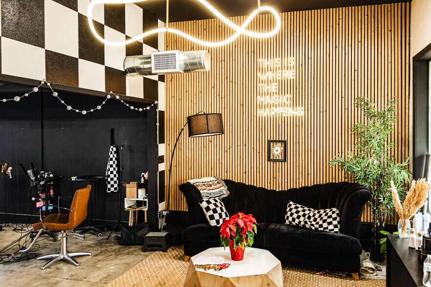 More Photos Of 214 E Main St, Brenham Office Residential For Sale